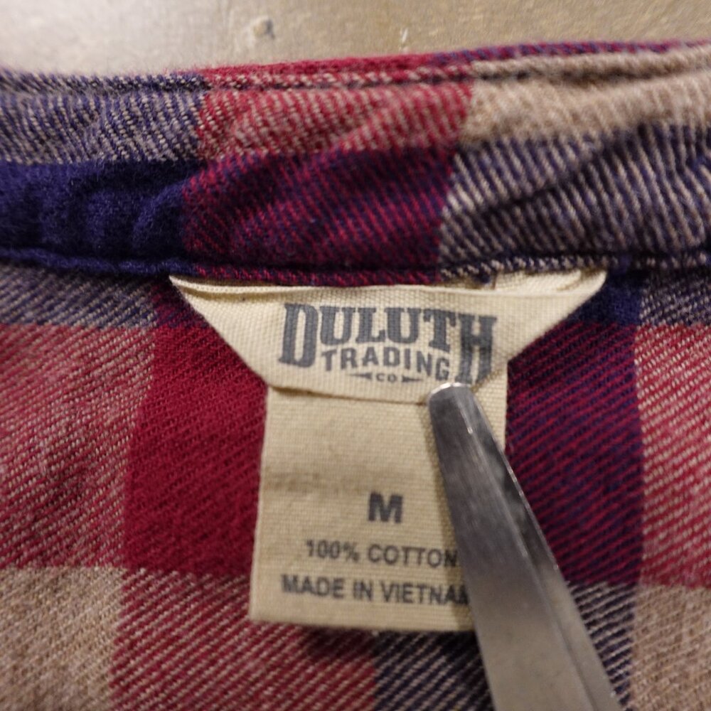Duluth Trading Free Swingin' Flannel Tunic Women’s Medium Red Blue Plaid - Picture 2 of 9